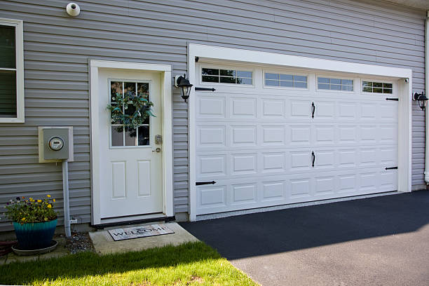 24/7 Emergency Garage Door Panel Replacement experts in Wetumpka, AL